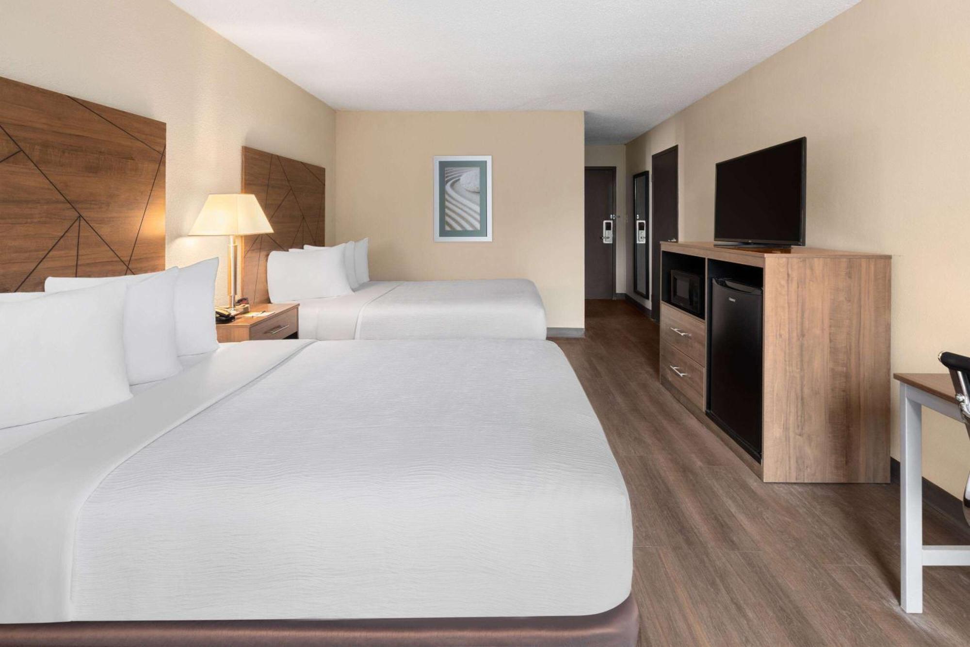 Hotel Wingate By Wyndham Troy Exterior foto